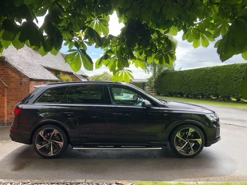 Audi Q7 Hiring