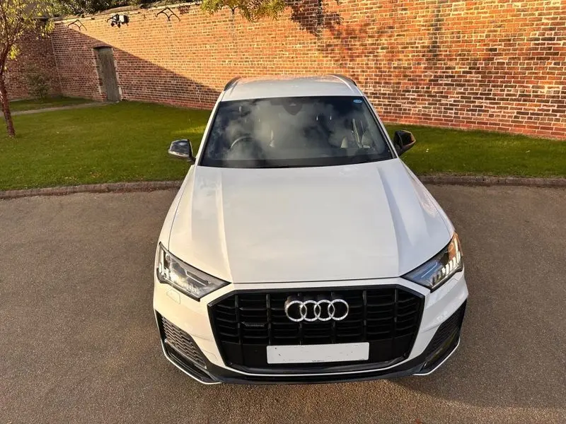 Audi Q7 Self Drive Car Hire