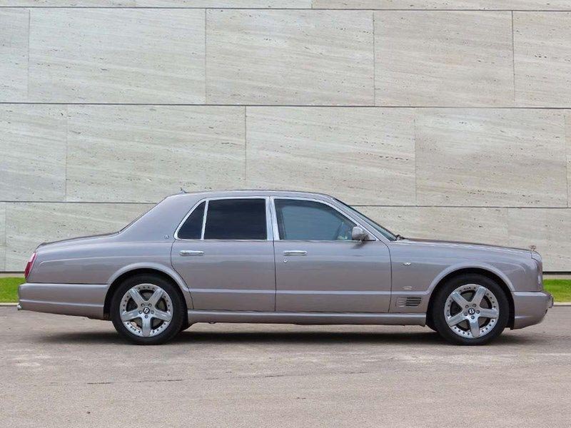 Bentley Arnage for chauffeur-driven luxury hire