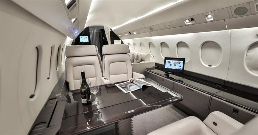 Falcon 900 B classic interior