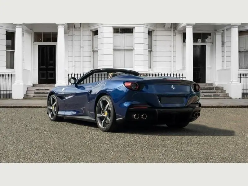 Ferrari Portofino M Rent
