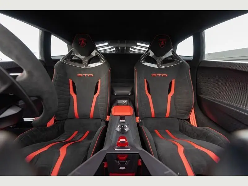 Lamborghini Huracan Seats