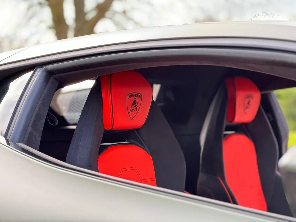 Lamborghini Revuelto Seats