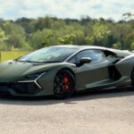 Lamborghini Revuelto sideview