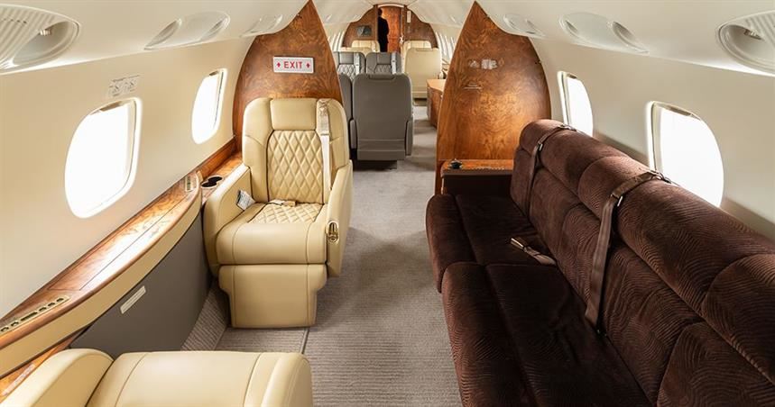 Legacy 600 plush interior