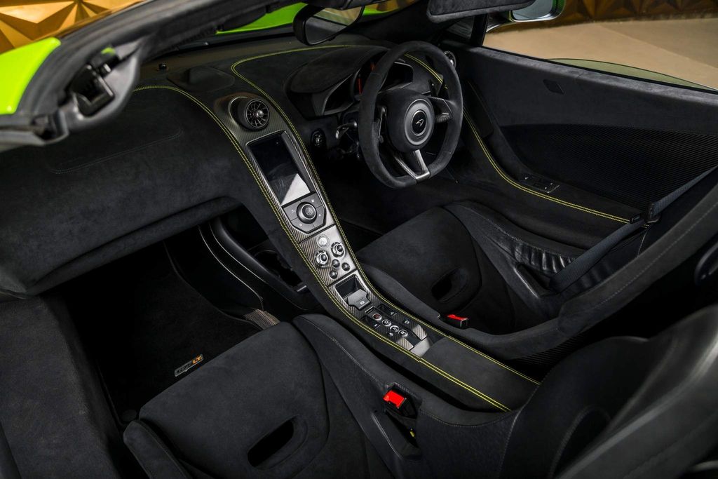 Mclaren 650S Car Rental