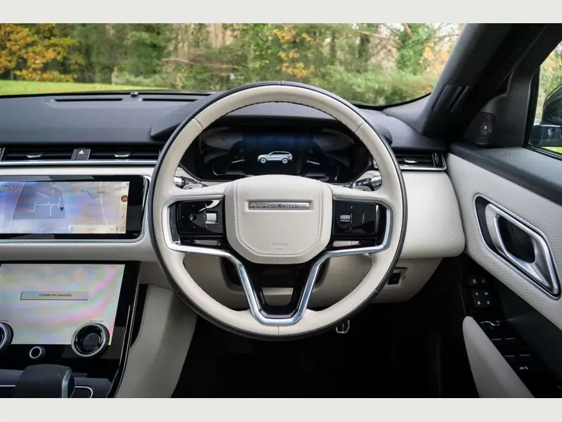 Range Rover Velar decorated for a wedding.