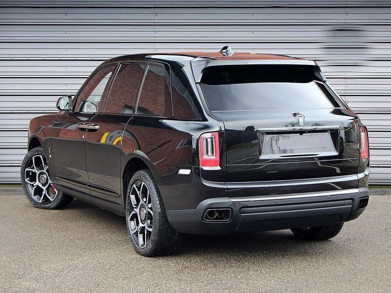 Rolls Royce Cullinan Car to Hire