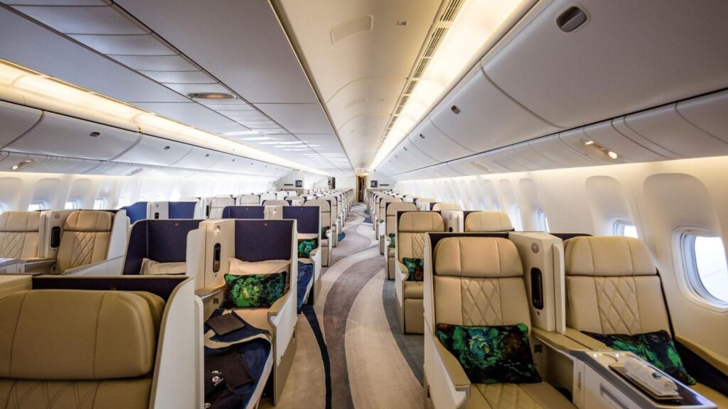 private boeing 777-200 LR